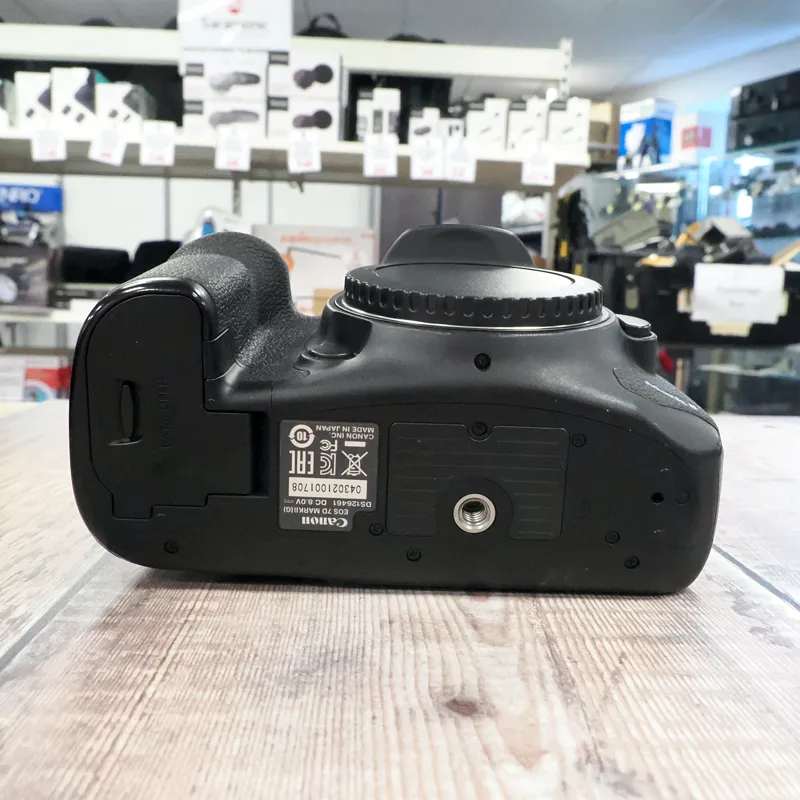 Used Canon EOS 7D Mark II - 14359 Actuations - 12 Months Warranty-4