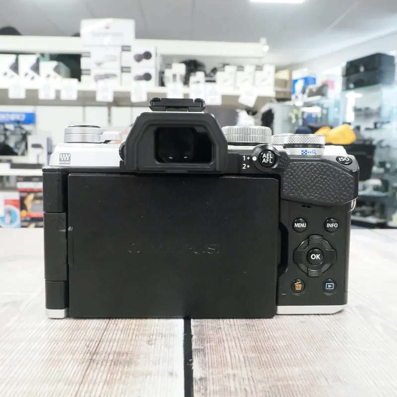 Used Olympus OM-D E-M5 Mark III Silver - 4793 Actuations - 12 Months Warranty-2