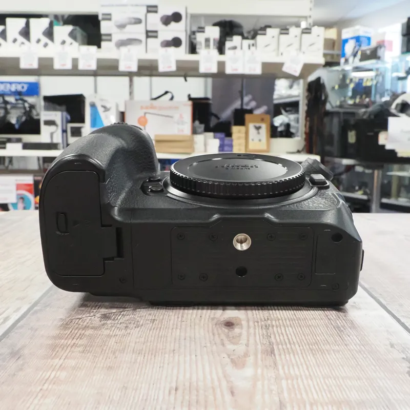 Used Nikon Z8 Body - 24697 Actuations - 12 Months Warranty-5
