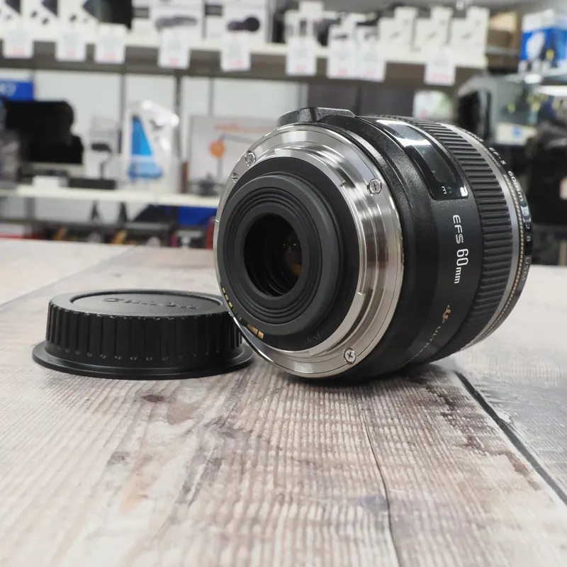 Used Canon EF-S 60mm f2.8 Macro - 12 Months Warranty-3