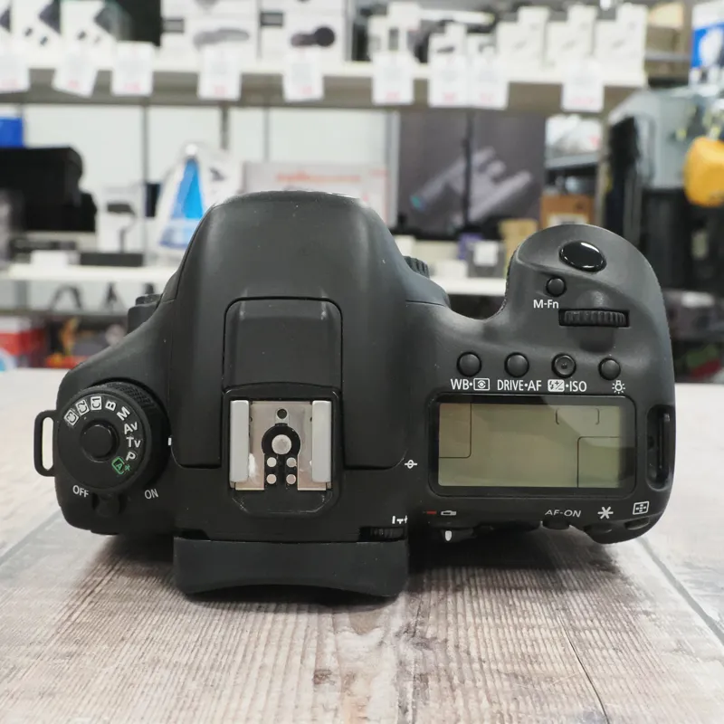 Used Canon EOS 7D Mark II Body - 9806 Actuations - 12 Months Warranty-3