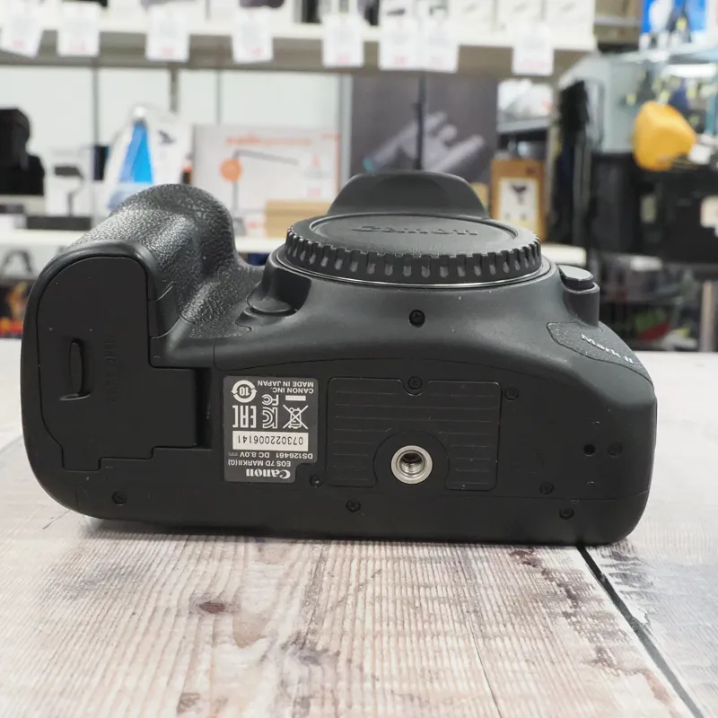 Used Canon EOS 7D Mark II Body - 9806 Actuations - 12 Months Warranty-4