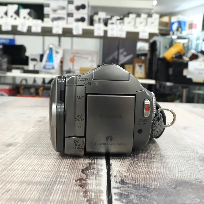 Used Canon HF100  HD Camcorder - 12 Months Warranty-2