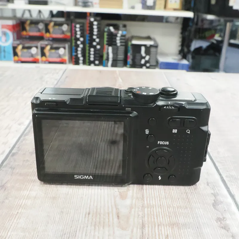 Used Sigma DP1 Compact Digital Camera - 12 Month Warranty-2