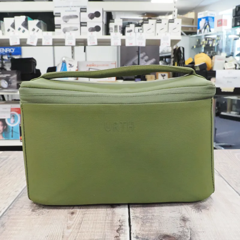 Used Urth Arkos 20L Photo Backpack - Green - 12 Month Warranty-2