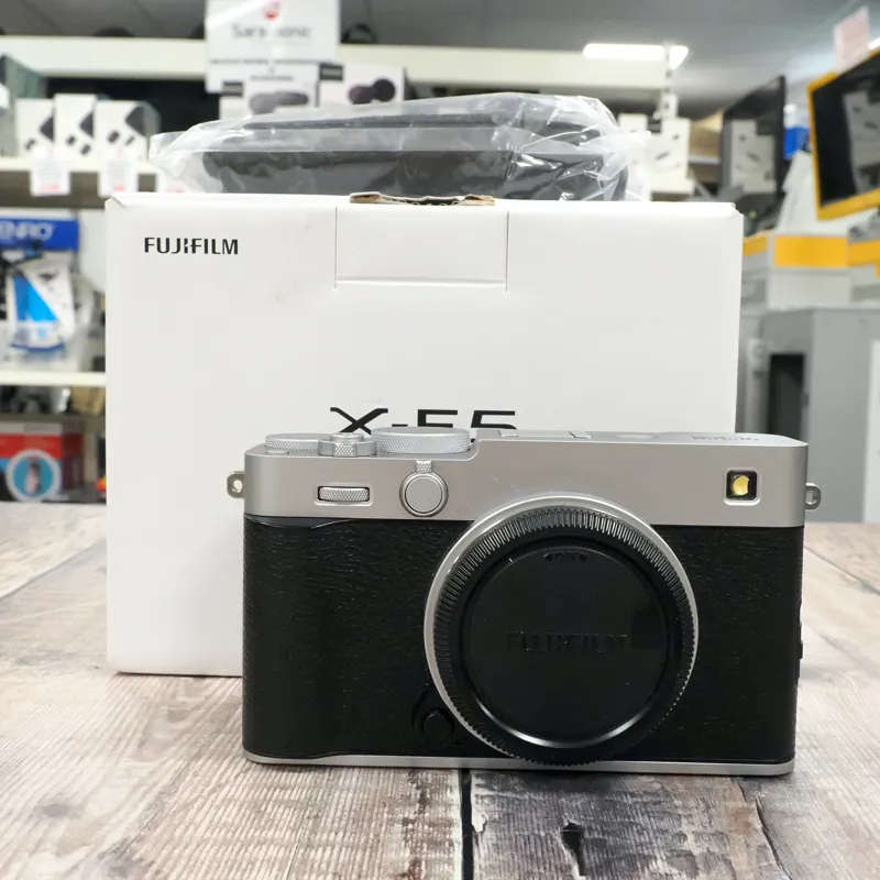Used Fujifilm X-E5 Body - Silver - 279 Actuations - 12 Months Warranty