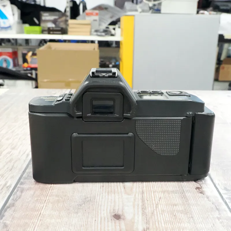 Used Canon T70 + FD 35-70mm f3.5-4.5 - Film - 12 Months Warranty-1