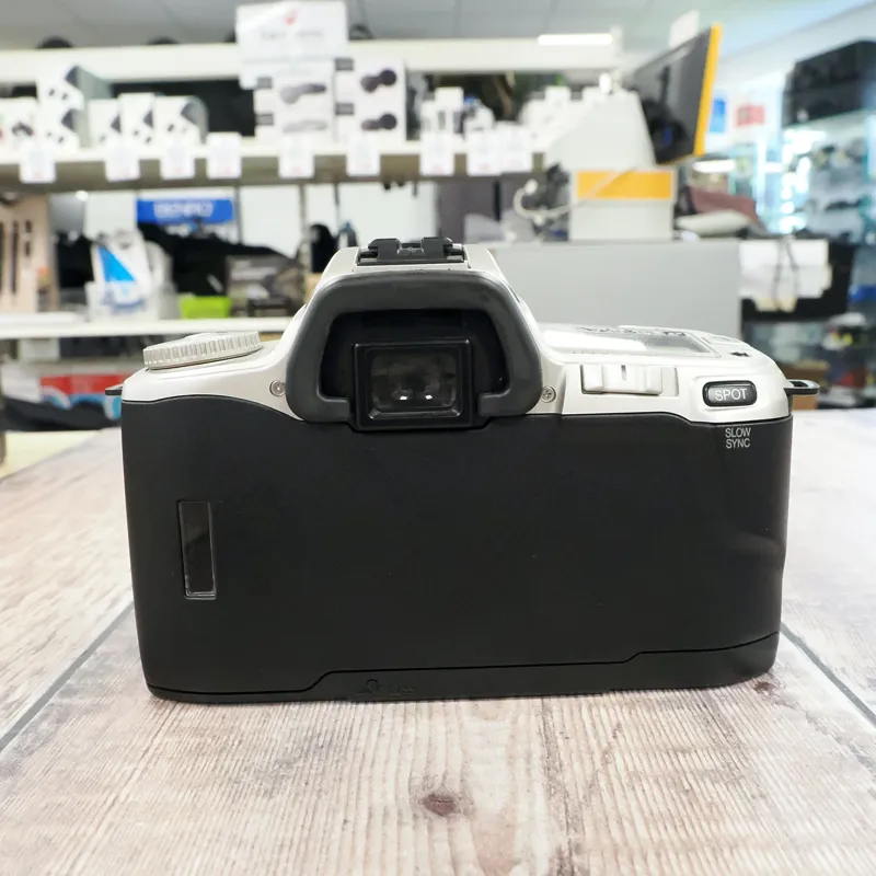 Used Minolta Dynax 404si + Zoom 28-80mm f4-5.6 - Film - 3 Months Warranty-1