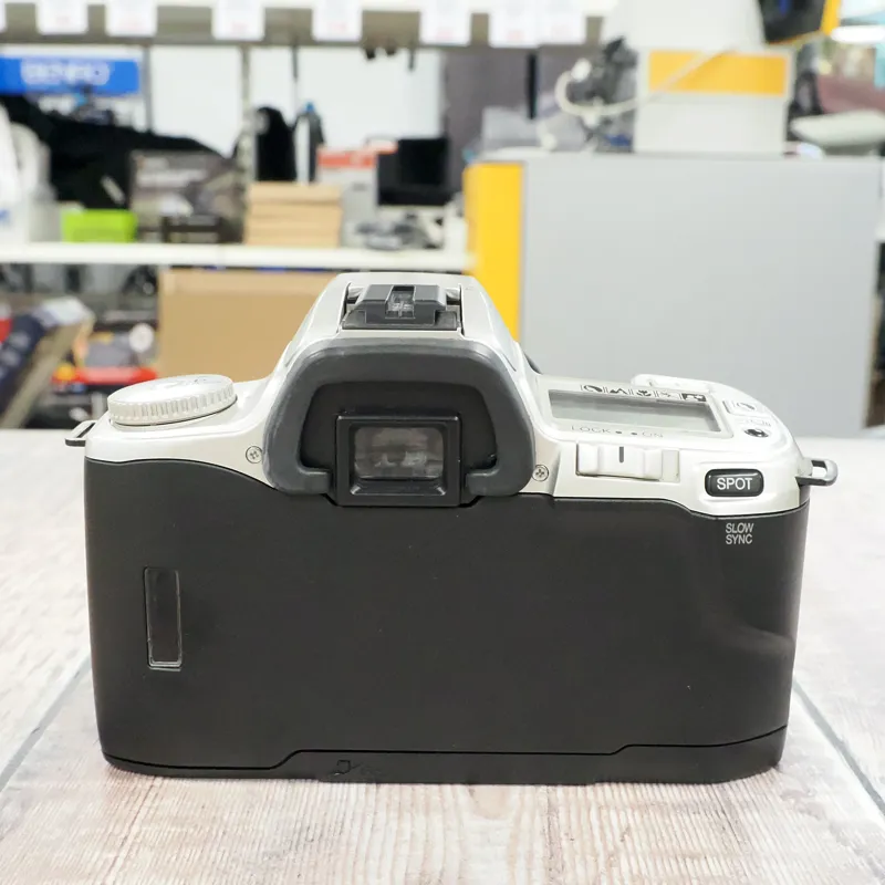 Used Minolta Dynax 404si + 28-80mm f3.5-5.6 Zoom - Film - 3 Months Warranty-1