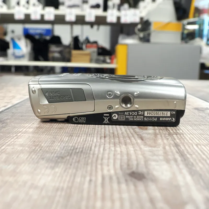 Used Canon IXUS 800 IS Digital Compact - 3 Months Warranty-4