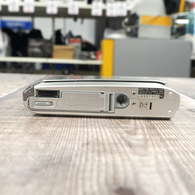 Used Sony Cybershot T70 Digital Compact - 3 Months Warranty-4