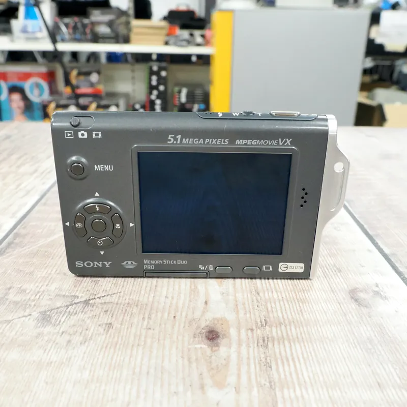 Used Sony Cybershot T7 Digital Compact - 3 Months Warranty-2