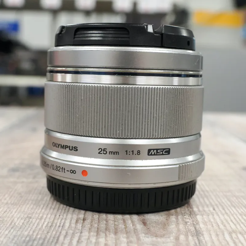 Used Olympus M.Zuiko 25mm f1.8 - Silver - 12 Months Warranty-1