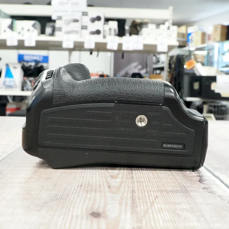 Used Olympus OM-D E-M1X Body - 15549 Actuations - 12 Months Warranty-5