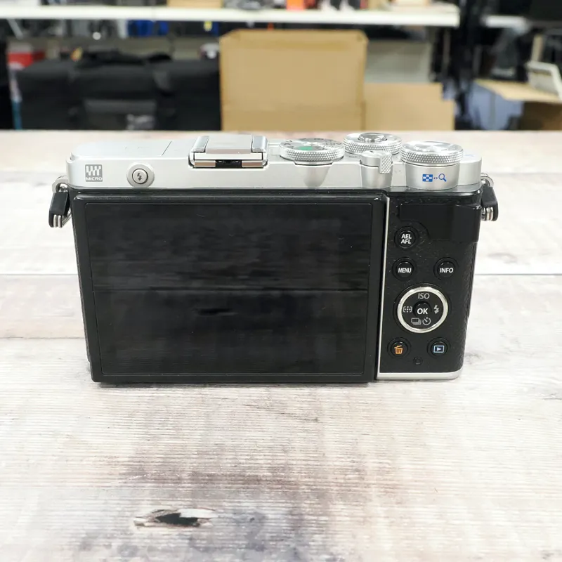 Used Olympus Pen EP-7 Body - Silver - 11989 Actuations - 12 Months Warranty-2