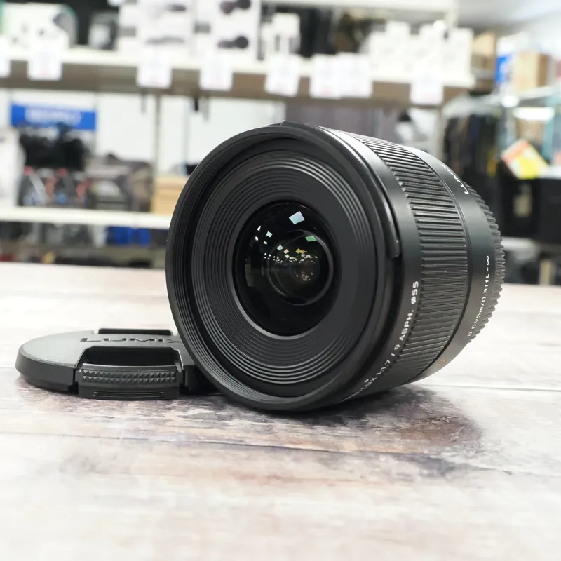 Used Panasonic Leica 9mm f1.7 DG Summilux - 12 Months Warranty-1