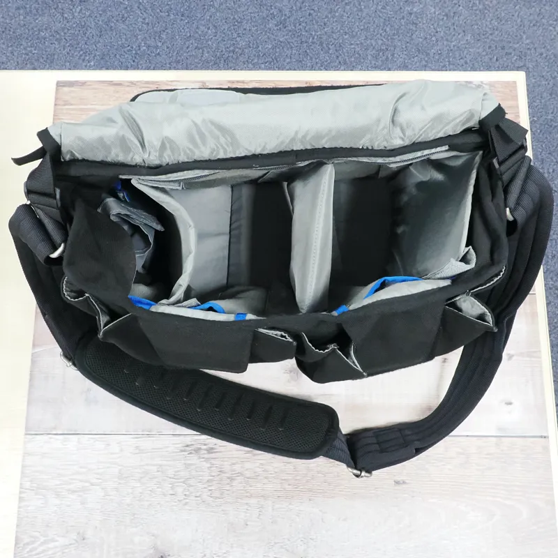 Used ThinkTank Retrospective 30 Camera Shoulder Bag - Black - 3 Months Warranty-2