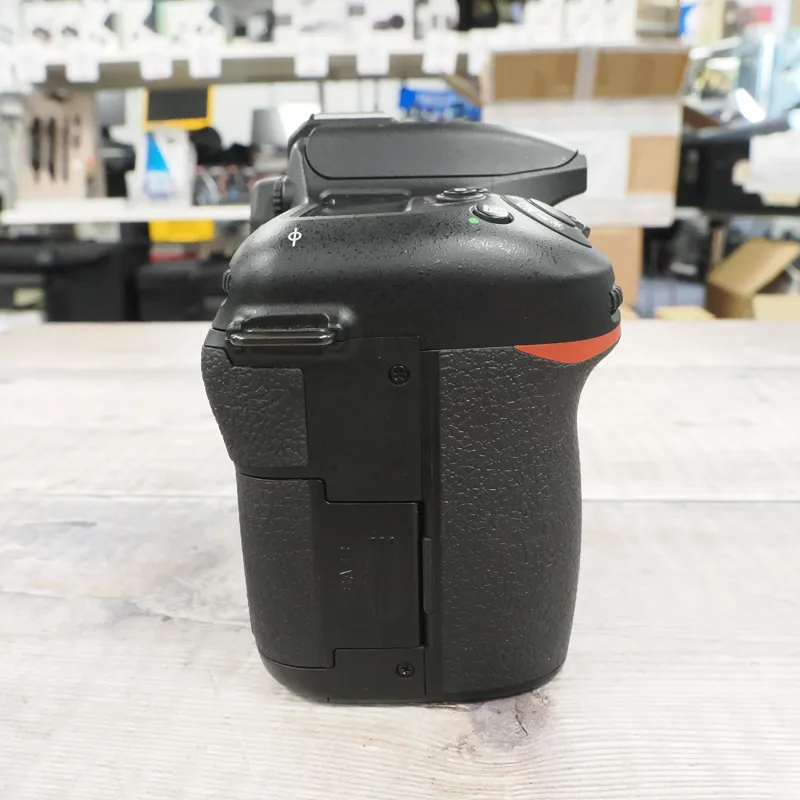 Used Nikon D7500 Body - 807 Actuations - 12 Months Warranty-3