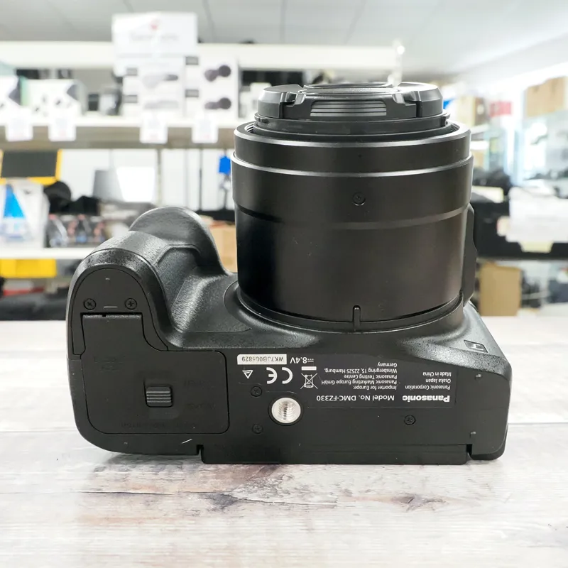 Used Panasonic Lumix FZ330 Bridge Camera - 734 Actuations - 12 Months Warranty-5