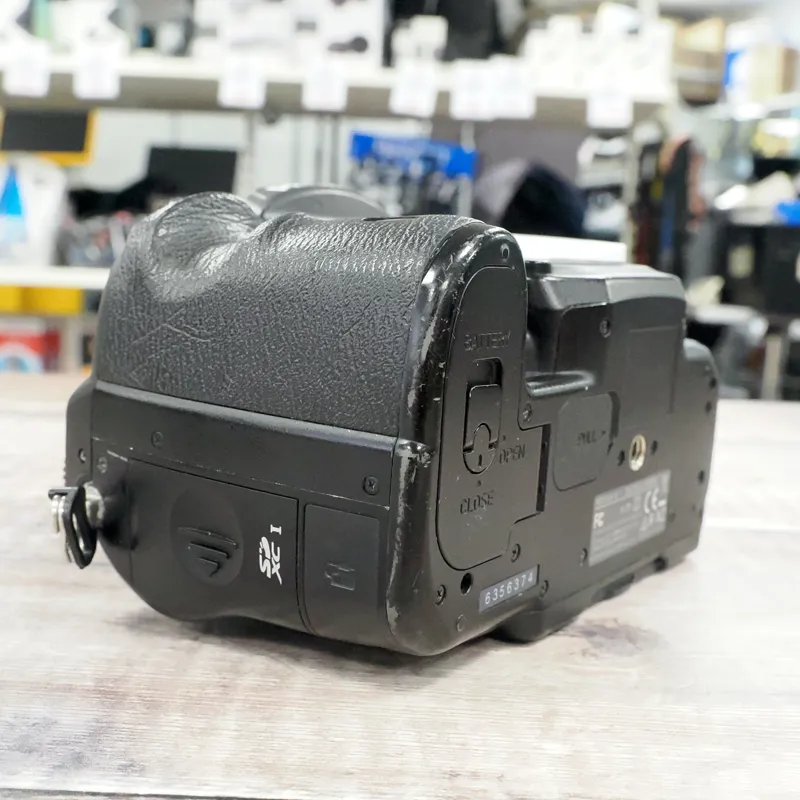 Used Pentax K-1 Body - 47913 Actuations - 12 Months Warranty-6