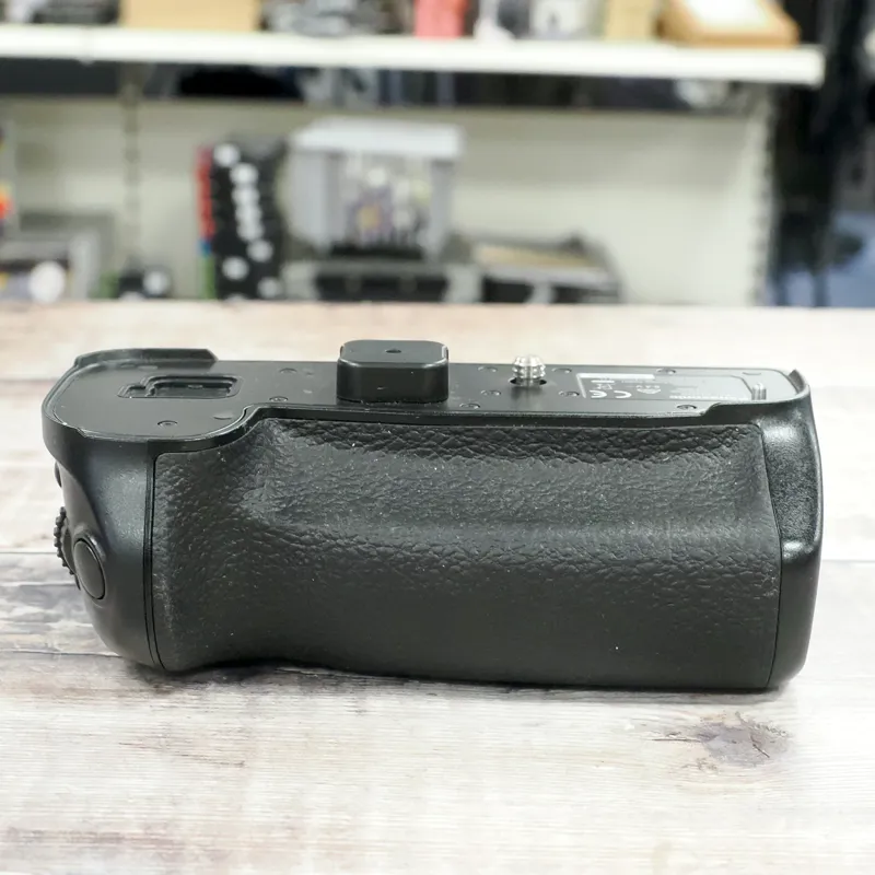 Used Panasonic DMW-BCG9 Grip for G9 - 12 Months Warranty-1