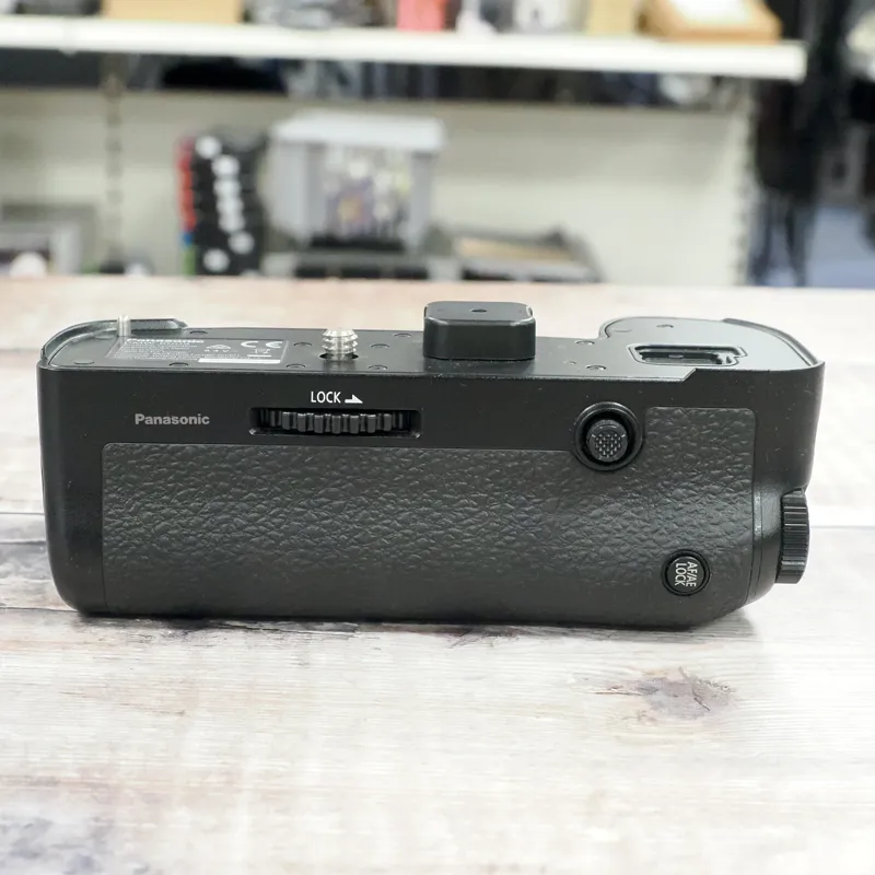 Used Panasonic DMW-BCG9 Grip for G9 - 12 Months Warranty-2
