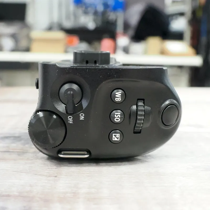 Used Panasonic DMW-BCG9 Grip for G9 - 12 Months Warranty-3