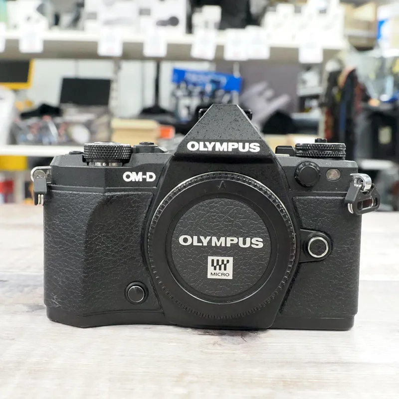 Used Olympus OM-D E-M5 Mark II - 2101 Actuations - 12 Months Warranty-1