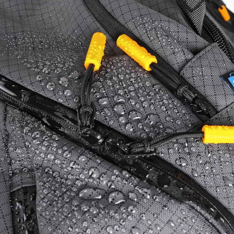 Vanguard VEO Active 42M Trekking Backpack - Grey-4