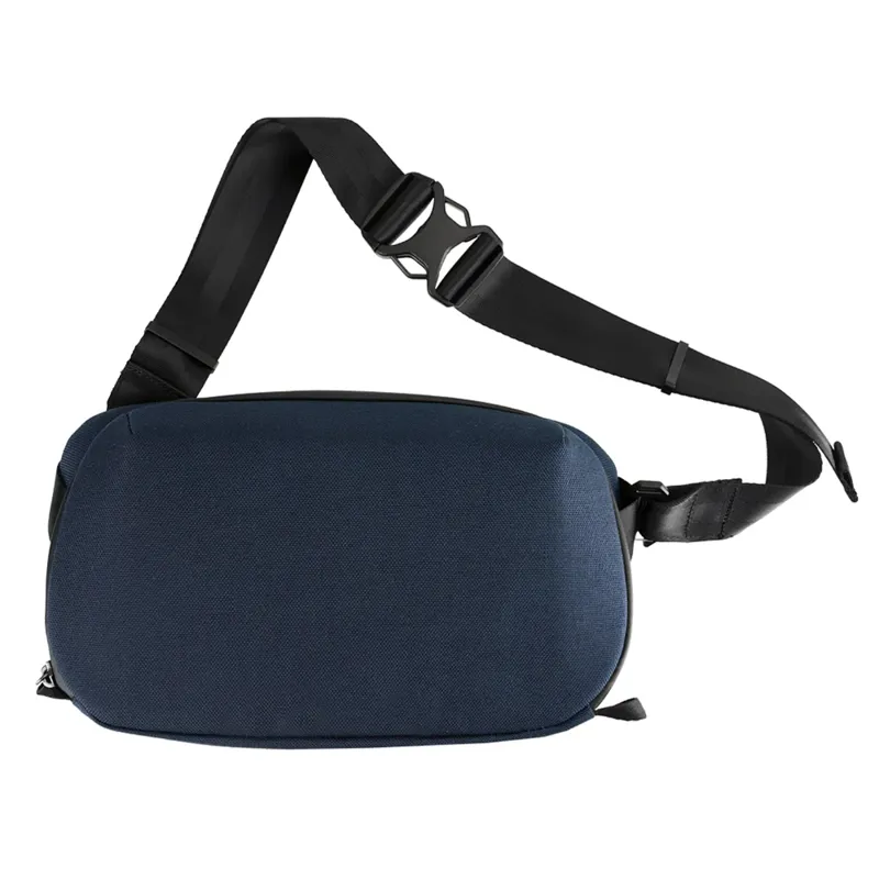 Vanguard VEO City B37 Navy Blue Backpack - 12 Litre-7
