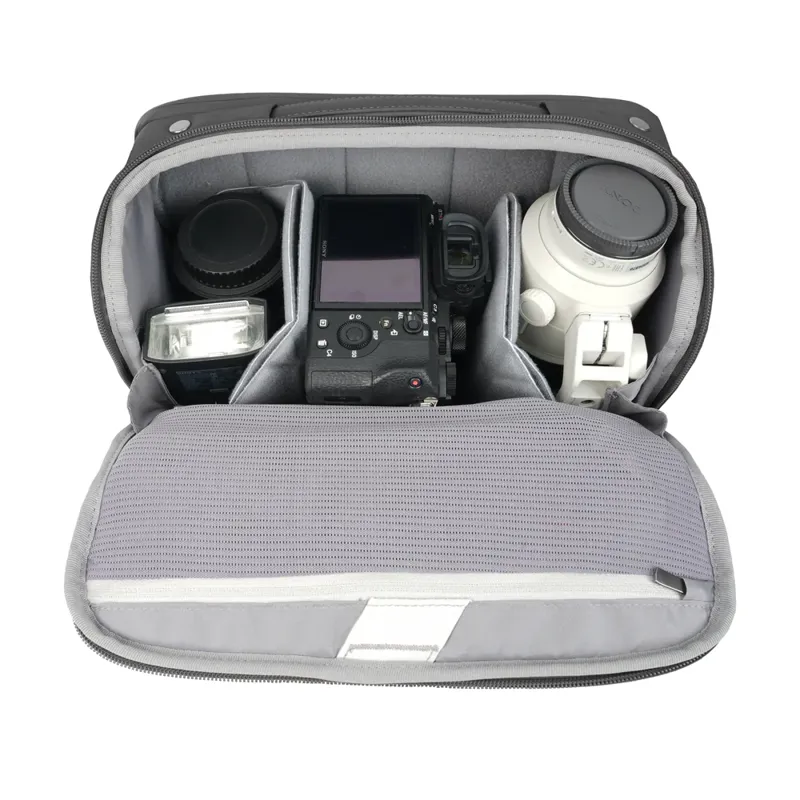 Vanguard VEO Metro S9L : 9 Litre Camera Shoulder Bag - Black-2