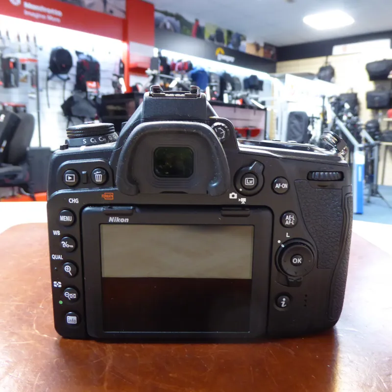 Used Nikon D780 Body - 678 Actuations - 1 YEAR GTEE-2