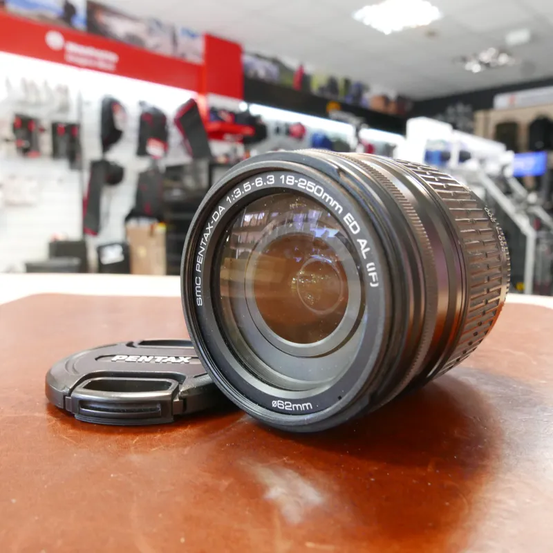 Used Pentax 18-250mm DA ED AL F3.5-6.3 SMC lens - 1 YEAR GTEE-3