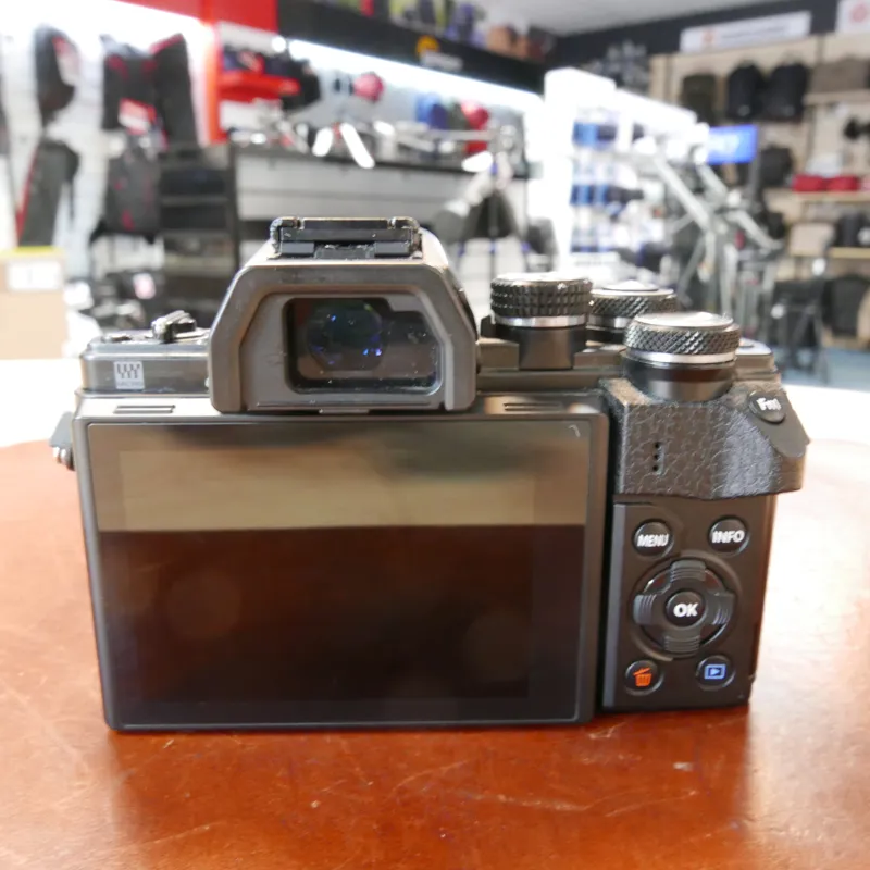 Used Olympus OM-D E-M10 MkII Body Black 5293 actuations - 1 YEAR GTEE-1