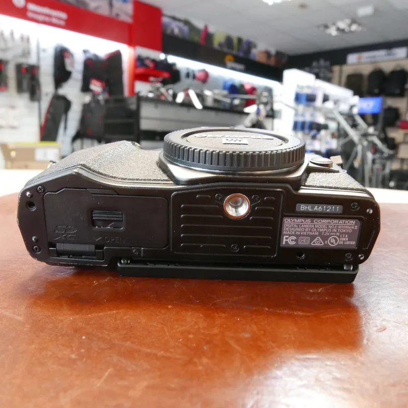 Used Olympus OM-D E-M10 MkII Body Black 5293 actuations - 1 YEAR GTEE-4