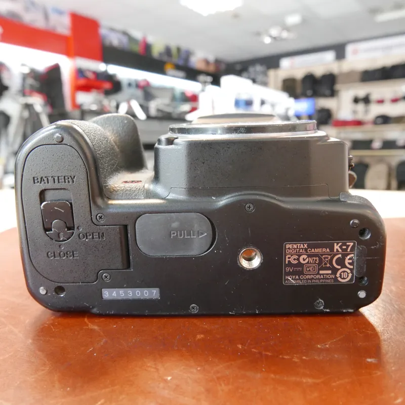 Used Pentax K-7 DSLR Body with 21174 actuations - 1 YEAR GTEE-5