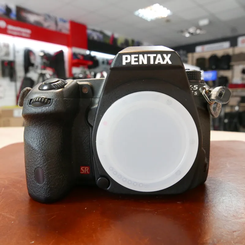 Used Pentax K-5 II S DSLR Body with 32800 actuations - 1 YEAR GTEE-1