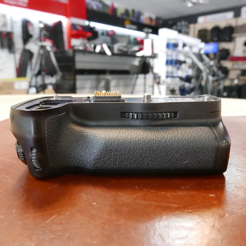 Used Pentax D-BG4 Grip For K-5 K7 and K-5 II - 1 YEAR GTEE-1