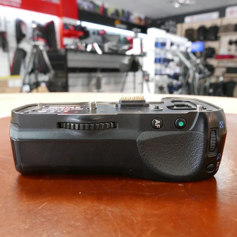 Used Pentax D-BG4 Grip For K-5 K7 and K-5 II - 1 YEAR GTEE-2