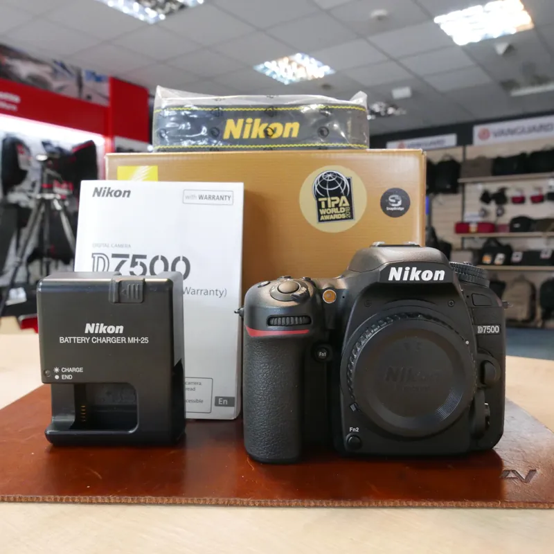 Used Nikon D7500 DSLR Body with 1280 actuations  - 1 YEAR GTEE