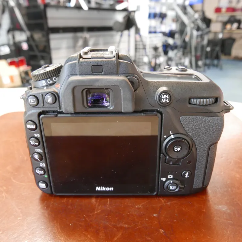 Used Nikon D7500 DSLR Body with 1280 actuations  - 1 YEAR GTEE-2