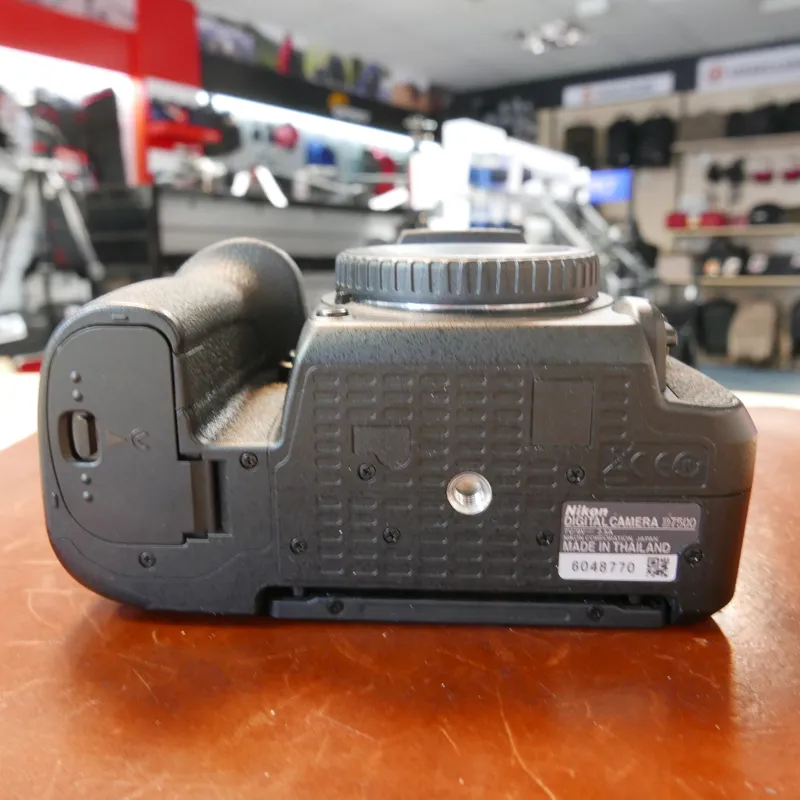 Used Nikon D7500 DSLR Body with 1280 actuations  - 1 YEAR GTEE-5