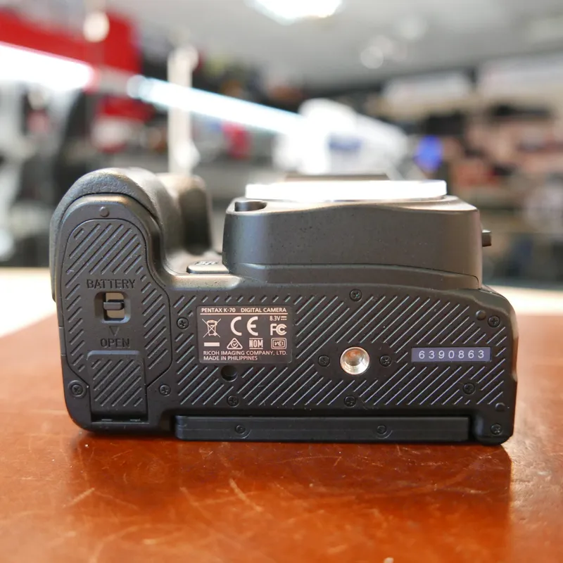 Used Pentax K-70 DSLR Body with 1877 Actuations - 1 YEAR GTEE-5