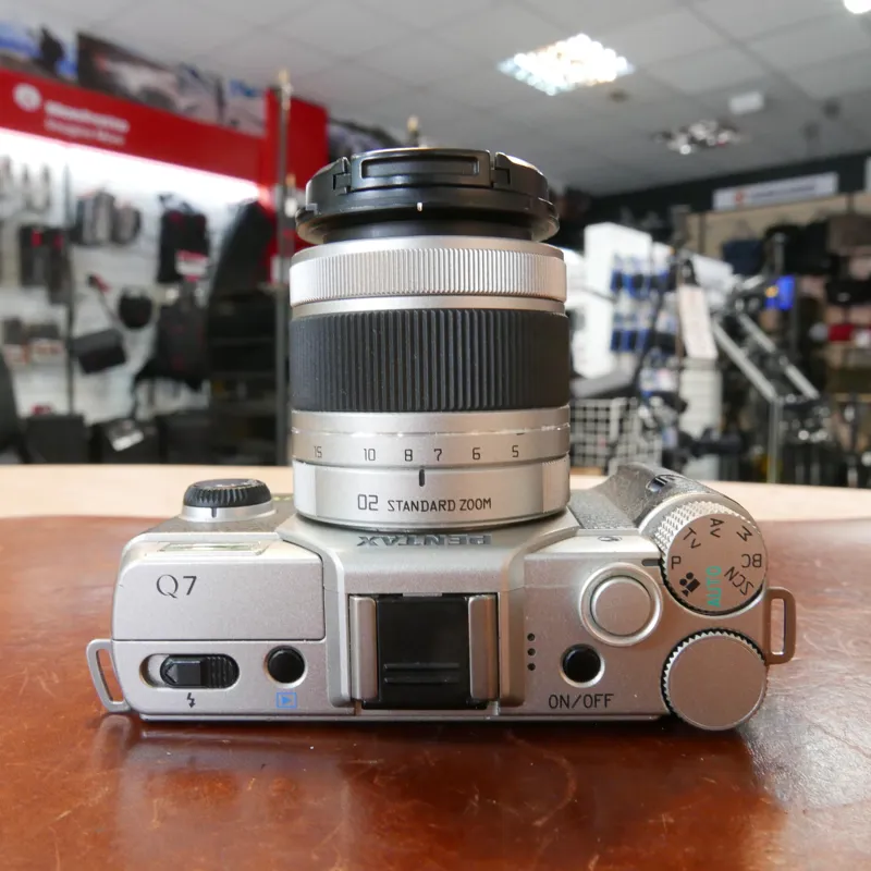 Used Pentax Q7 Silver with 02 5-15mm Lens - 13659 actuations- 1 YEAR GTEE-6