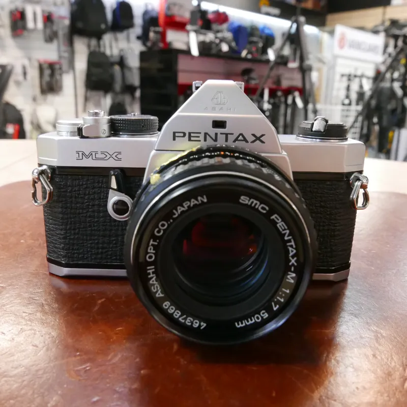 Used Pentax MX + SMC M 50mm f1.7 - Film -  YEAR GTEE