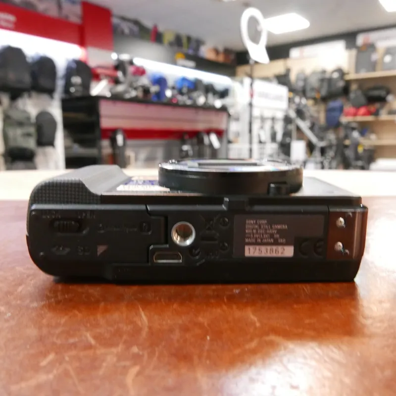 Used Sony DSC HX9V Digital Compact - 1 Year GTEE-5