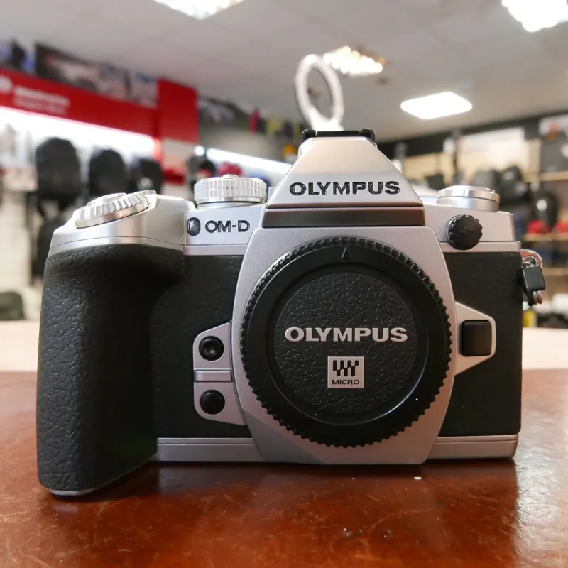 Used Olympus OM-D E-M1 Mark I - Silver - 2969 Actuations - 1 Year GTEE-1