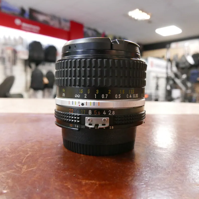 Nikon 28mm f2.8 - Nikkor - AIS - 1 YEAR GTEE