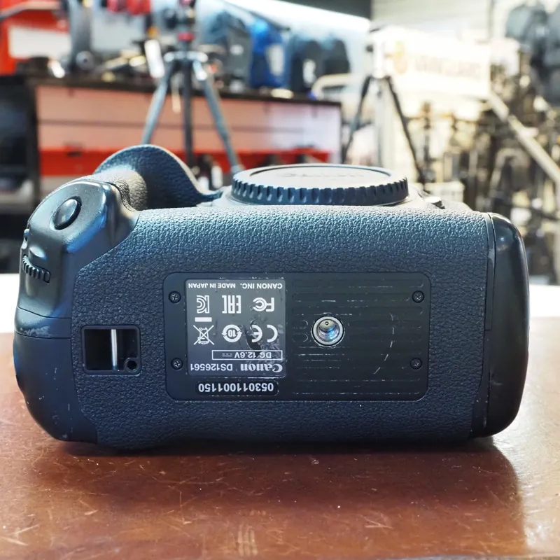 Used Canon EOS 1DX Mark II Body - 75000 Actuations - 12 Months Warranty-3