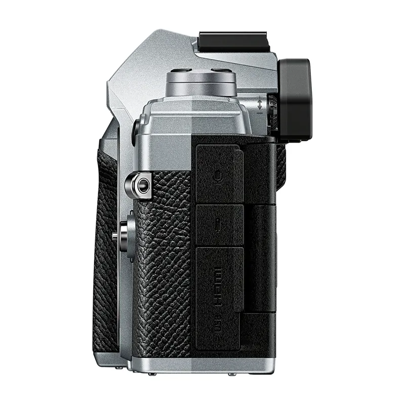 Olympus OM-D E-M5 Mark III in Silver with 12-200mm Lens -2